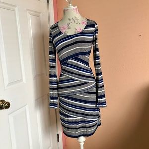 Max Studio flattering dress